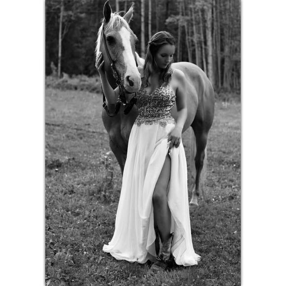 Meet your Posher, Megan - Picture 1 of 1